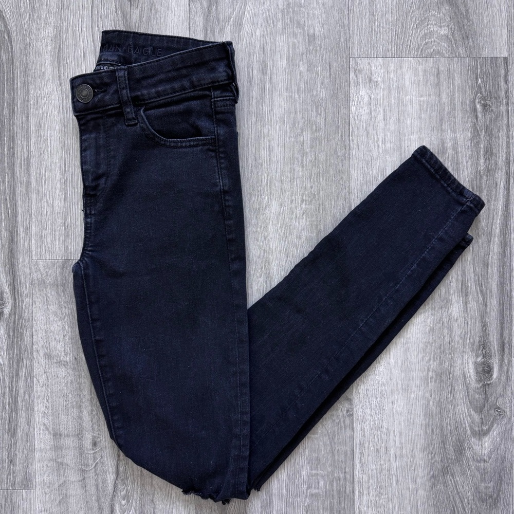 American Eagle Women’s Distressed Skinny Jeans